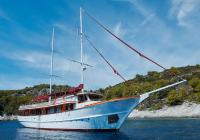 motorsejler - gulet Omiš Kroatien