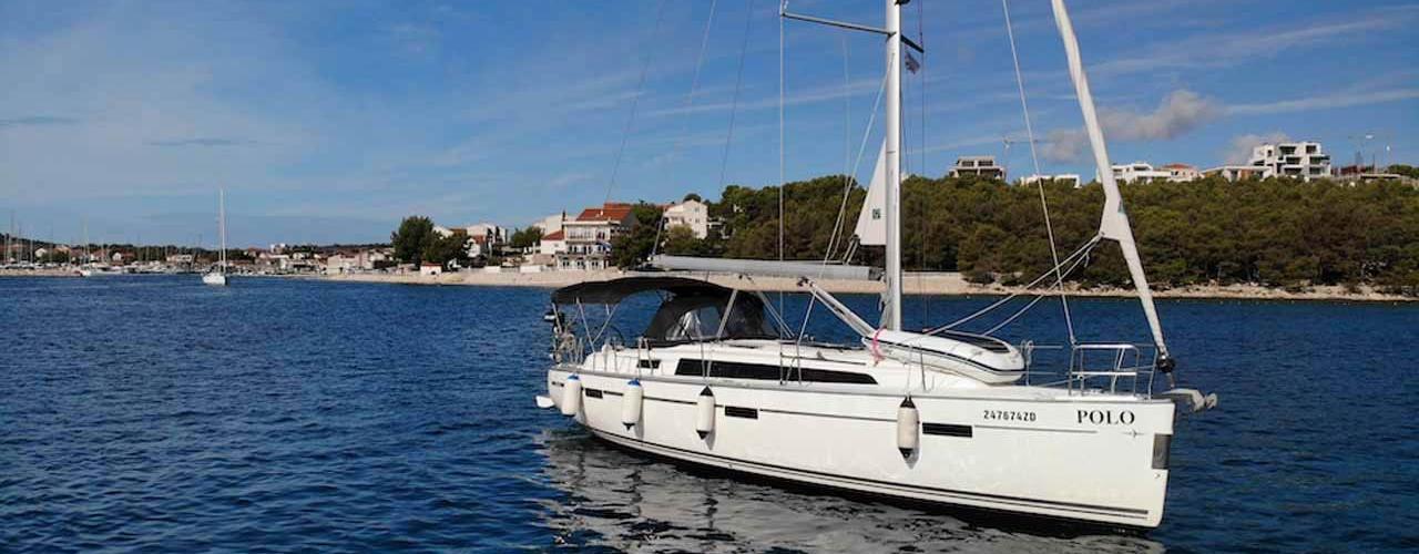sejlbåd Bavaria Cruiser 37
